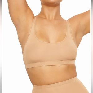 SKIMS NWT jelly sheer scoop neck bralette size M
